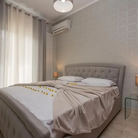 Venilia Apartments-1 Apartament